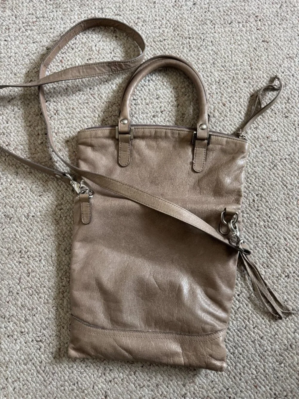 Garnet Hill Leather Foldover bag Crossbody Beige Taupe Neutral